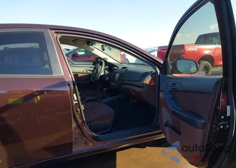 2010 Kia Forte Ex z USA, uszkodzony, nr VIN KNAFU4A25A5248347